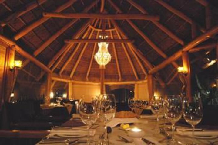 Dining 16 of 16