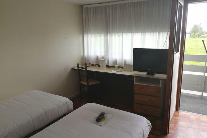 Room 14 of 32