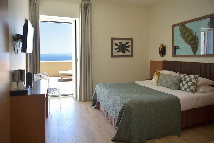 Room 10 of 74
