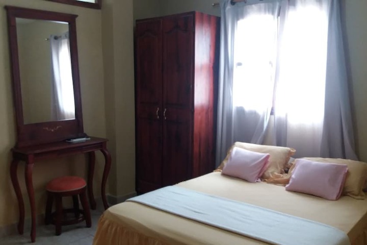 Room 17 of 48