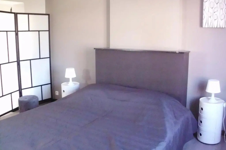 Room 3 of 8
