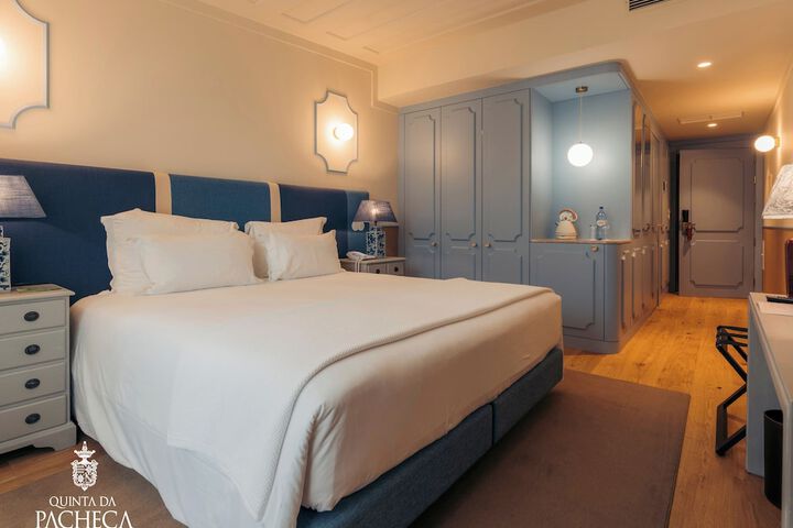 Room 52 of 152