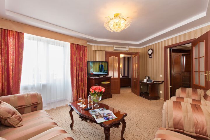 Room 40 of 66