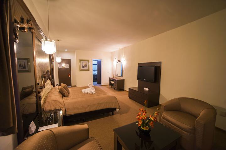 Room 9 of 36