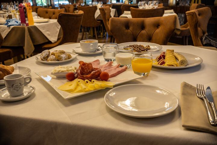 Breakfast/Coffee Service 45 of 51