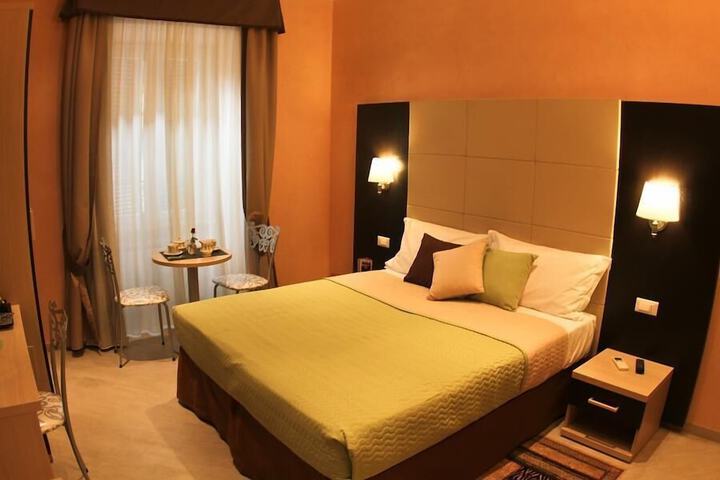 Room 5 of 22