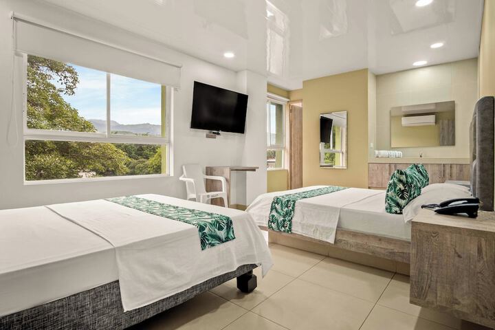 Room 32 of 53