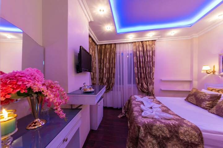 Room 9 of 65
