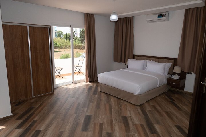 Room 14 of 49