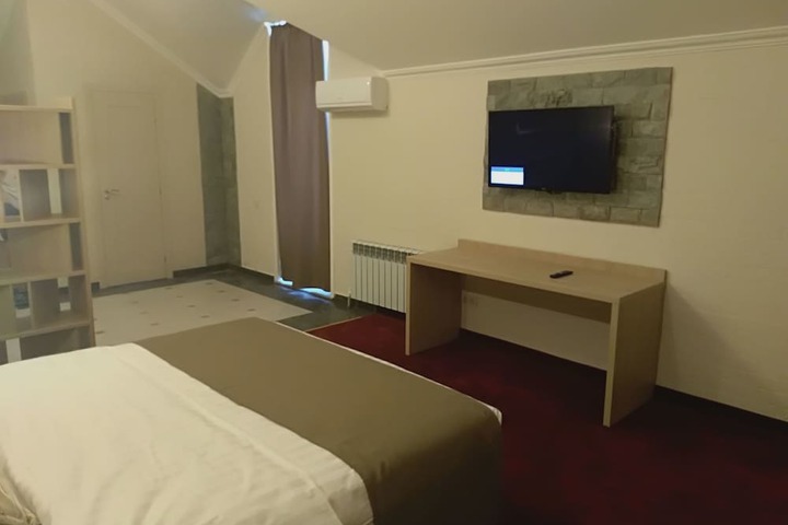 Room 28 of 41