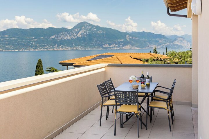 Terrace/Patio 26 of 36