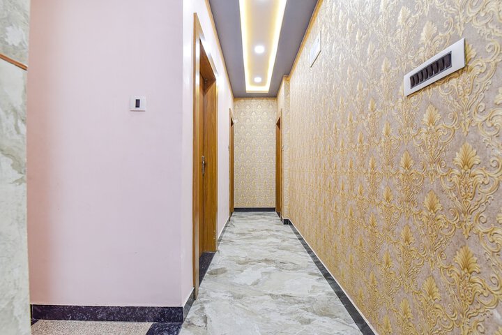 Hotel Interior 4 of 26