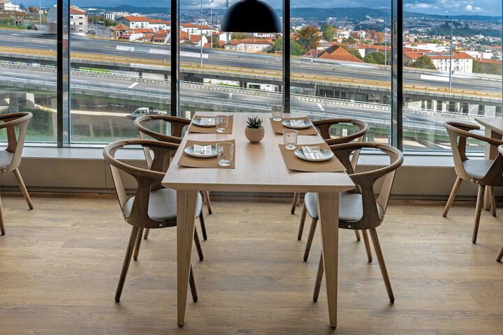 Dining 34 of 50