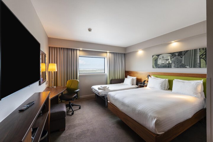 Room 10 of 29