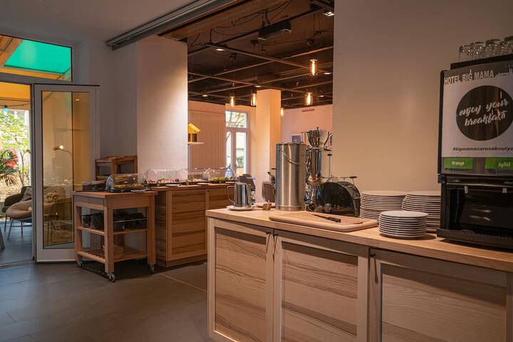 Breakfast/Coffee Service 44 of 66