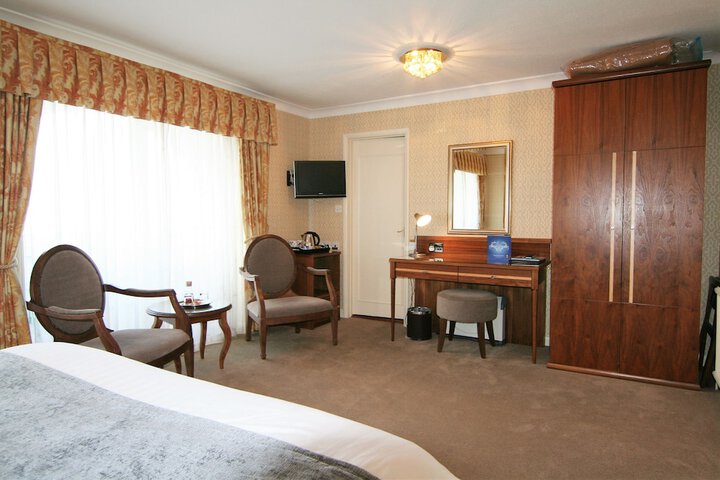 Room 33 of 72