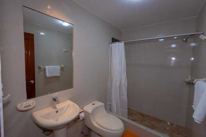 Room 28 of 43