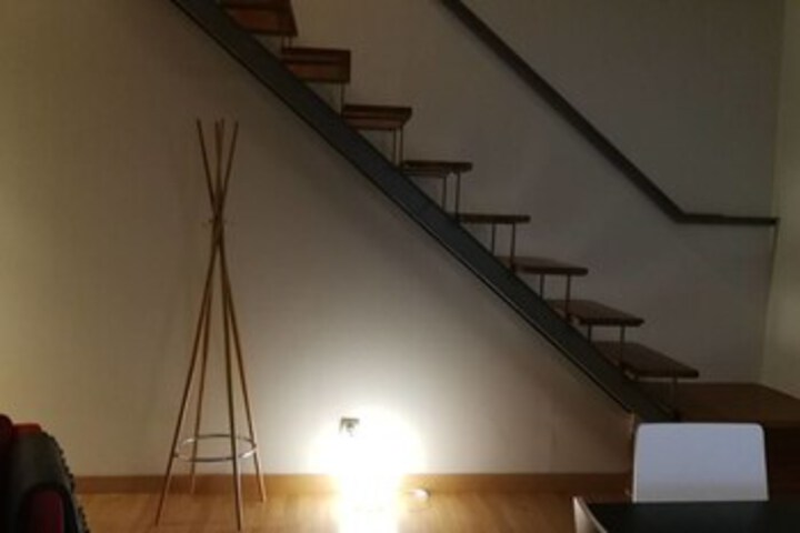 Room 6 of 28