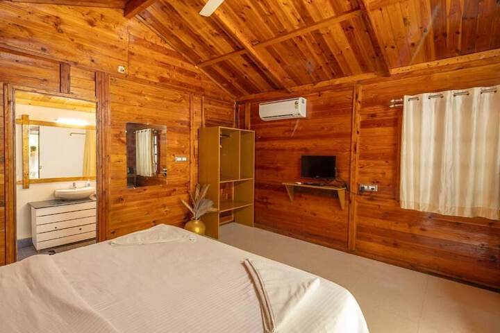 Room 4 of 22