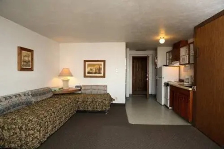 Photo of SANDPIPER BEACH RESORT
