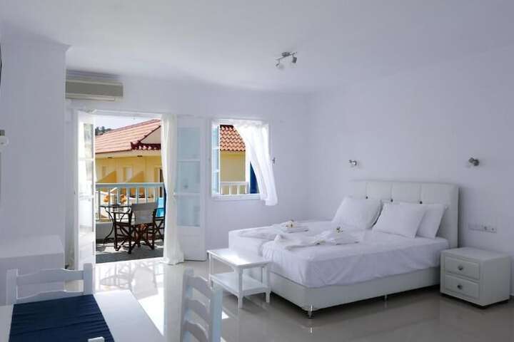 Room 5 of 62