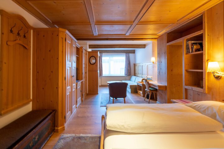 Room 40 of 123