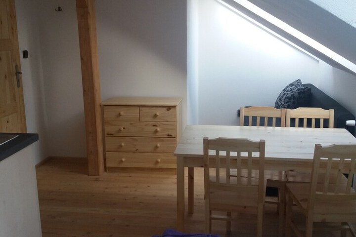 Room 13 of 40