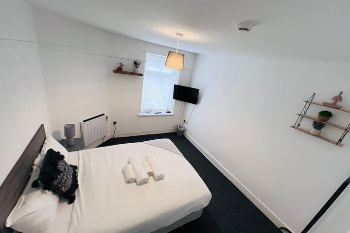 Room 33 of 112