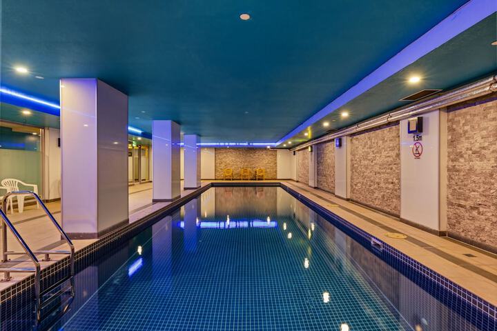 Hotel with Pool