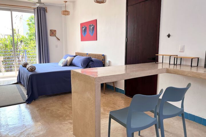 Room 13 of 34