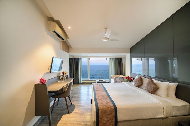 Room 12 of 68