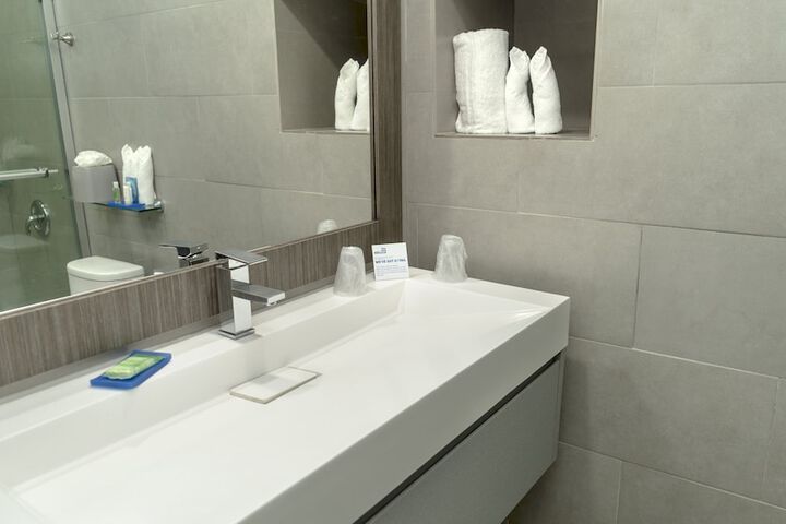 Room amenity