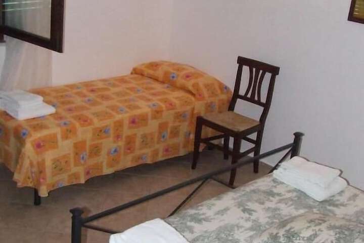 Room 8 of 45