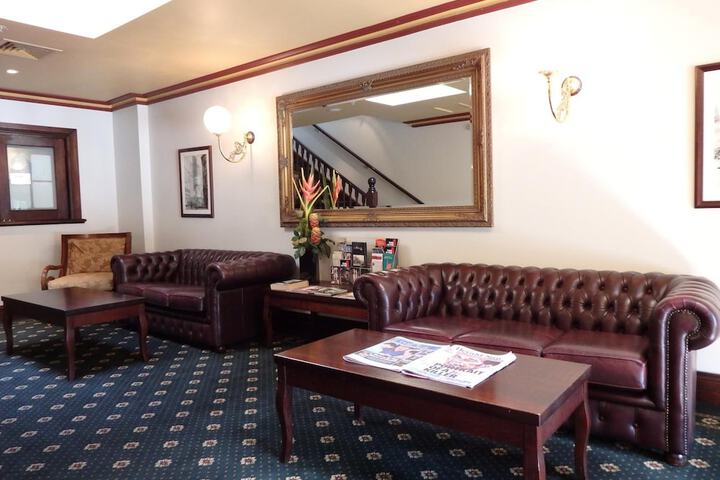 Entrance & Lobby