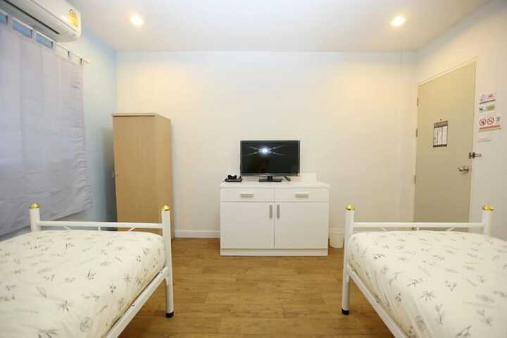 Room 18 of 43