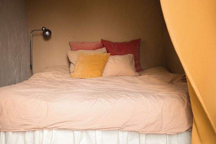 Room 8 of 94