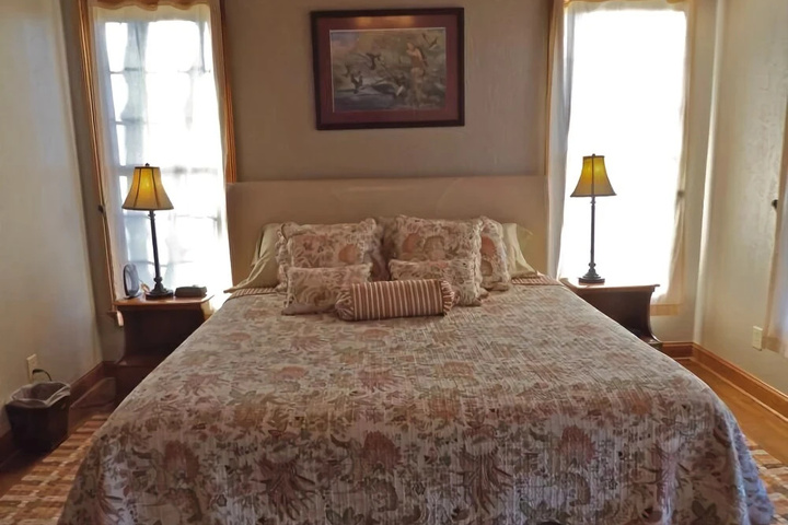 Room 7 of 24