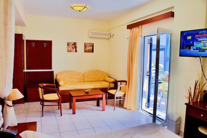 Room 4 of 21