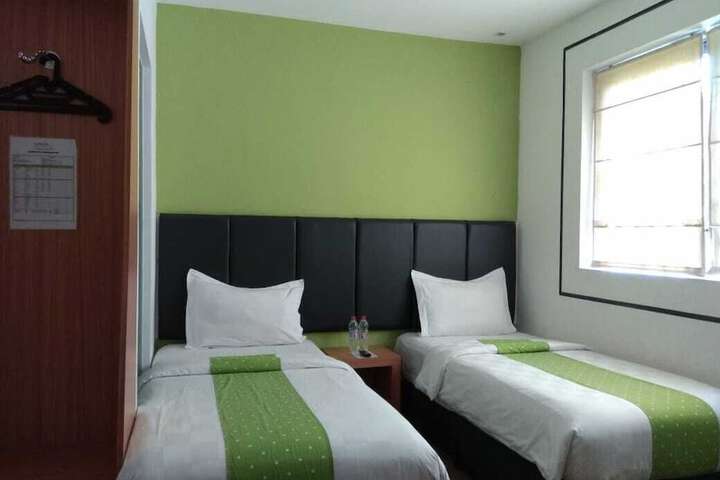 Room 9 of 44