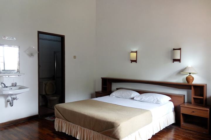 Room 5 of 35