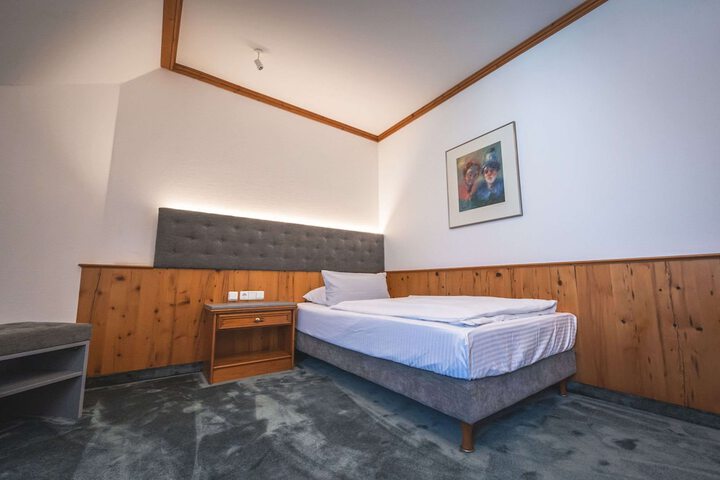 Room 25 of 67
