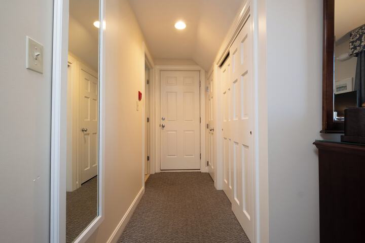 Room 85 of 176