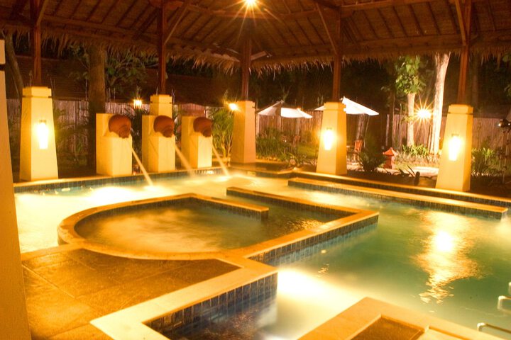 Pool 33 of 90