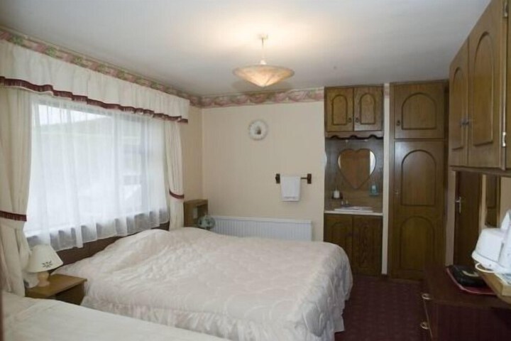 Room 3 of 45