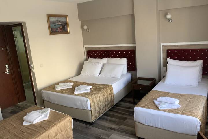 Room 7 of 13