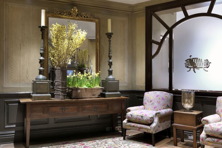 Hotel Lobby
