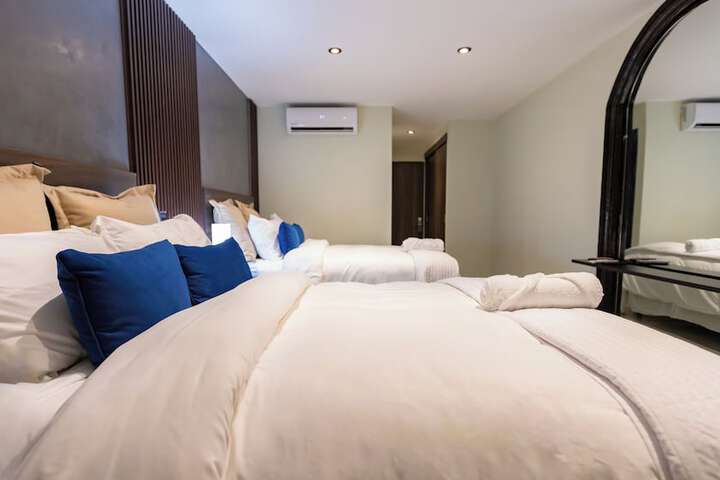 Room 21 of 137
