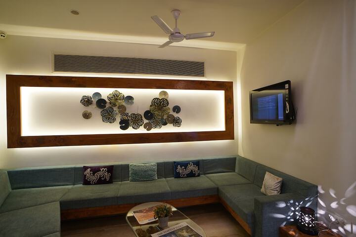 Room 15 of 30