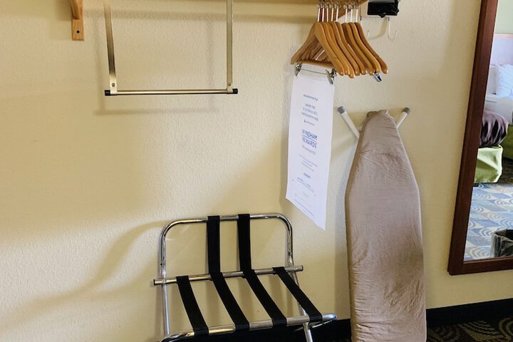 2 Queen Beds Accessible (24 of 70)