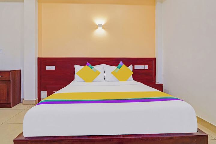 Room 3 of 20